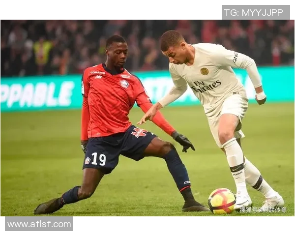 意甲大战尤文图斯狂胜巴黎圣日耳曼红牌事件引发全场热议与转会传闻