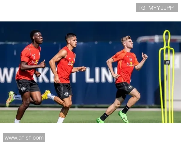 意甲热刺大胜莱比锡红牌事件引发全场热议赛后分析